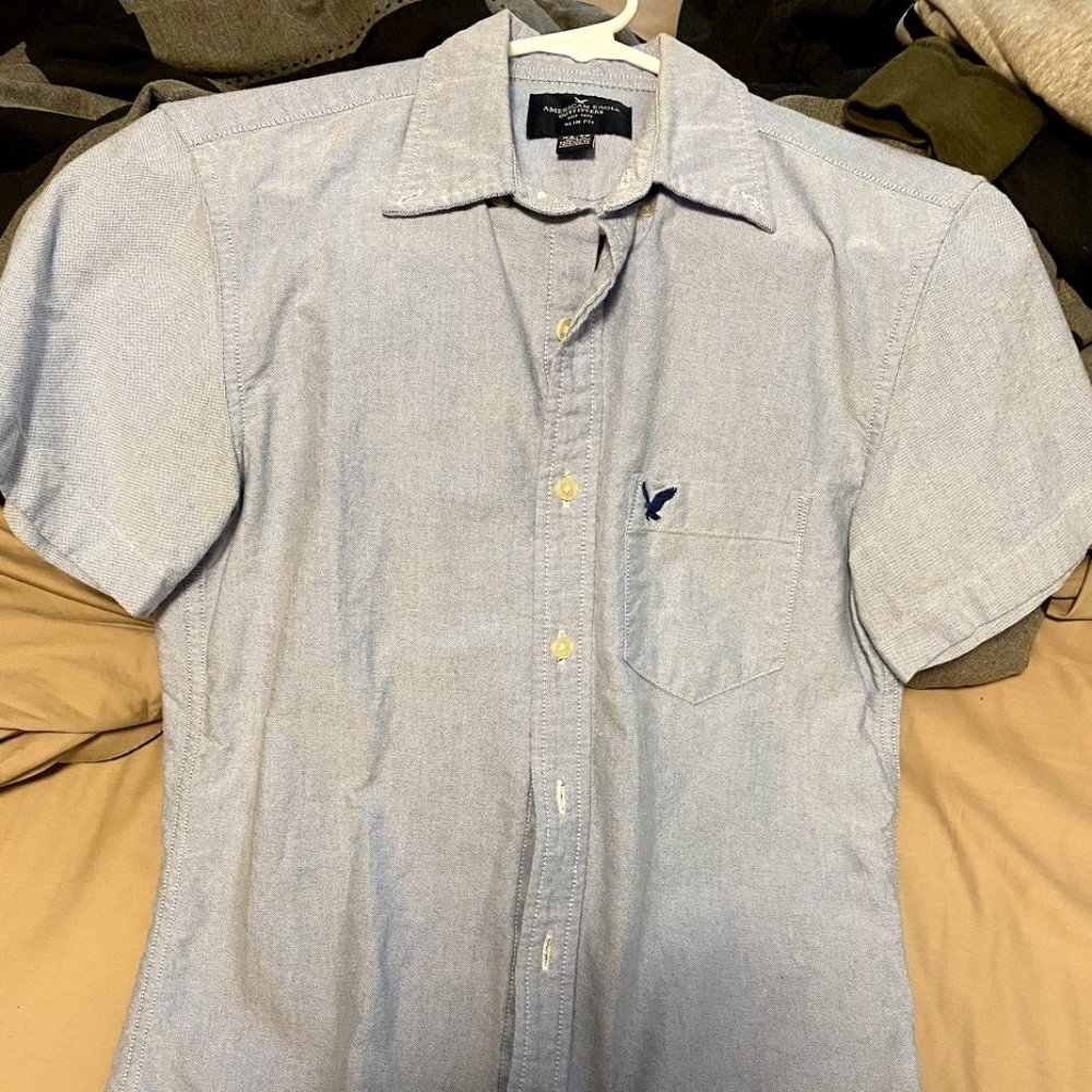 American Eagle blue short sleeve button down